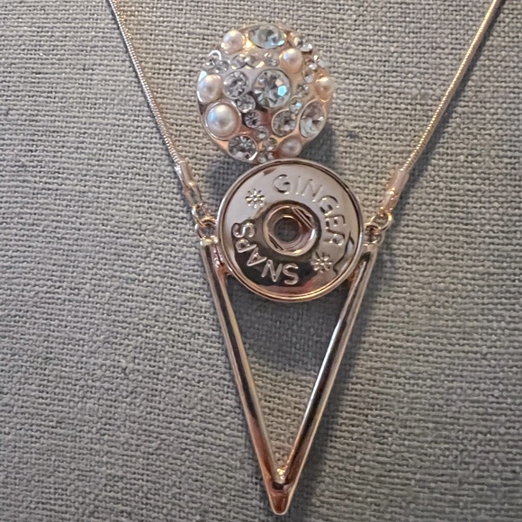 NWOT Ginger Snaps Rose Gold Necklace - Picture 5 of 8